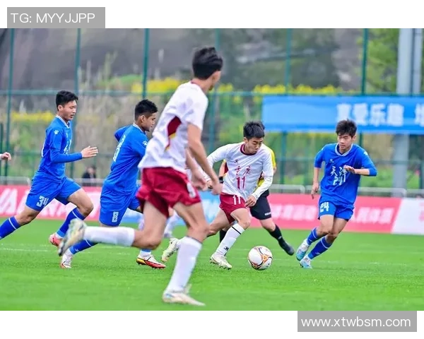 重庆足球队灵活性引发热议球迷与专家观点大碰撞